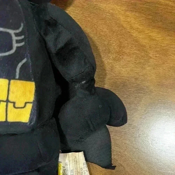 The LEGO BATMAN MOVIE 20" Extra Large Plush Stuffed Pillow Minifigure - Picture 6 of 11